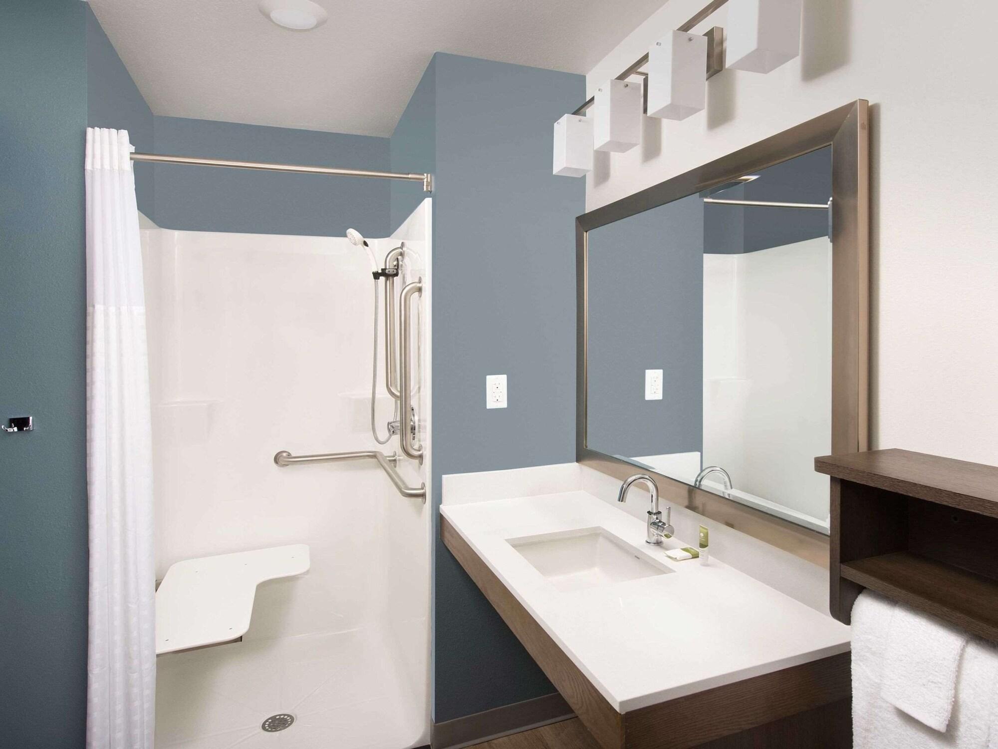 Suburban Studios Watford City Ngoại thất bức ảnh