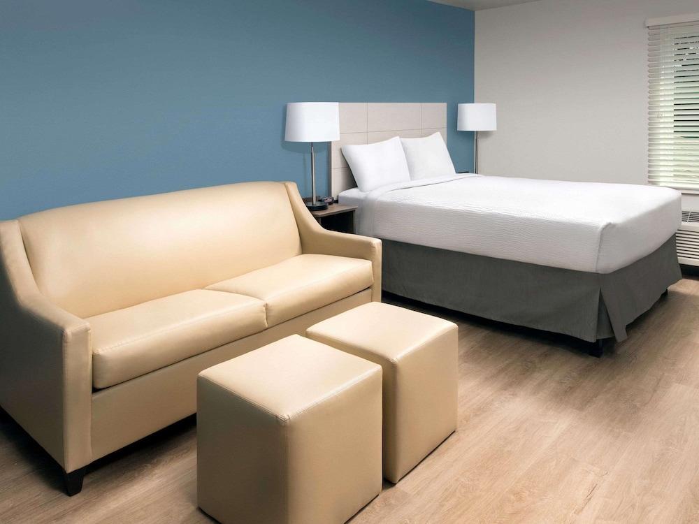 Suburban Studios Watford City Ngoại thất bức ảnh