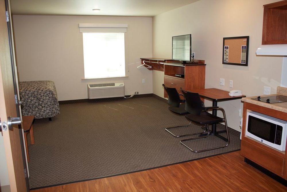 Suburban Studios Watford City Phòng bức ảnh