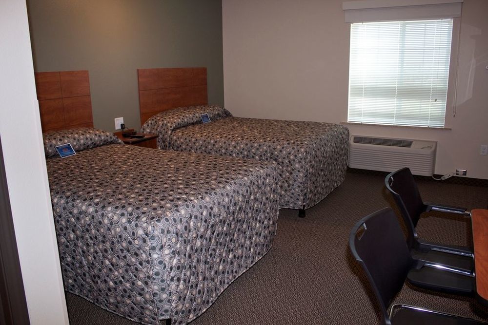 Suburban Studios Watford City Phòng bức ảnh