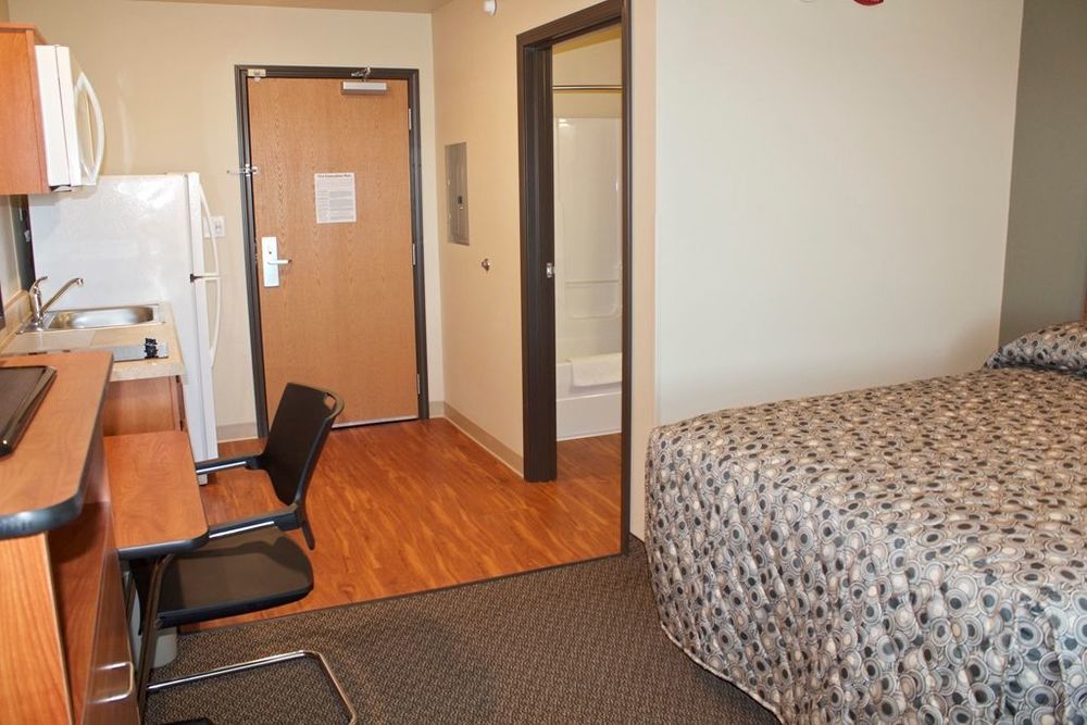 Suburban Studios Watford City Phòng bức ảnh